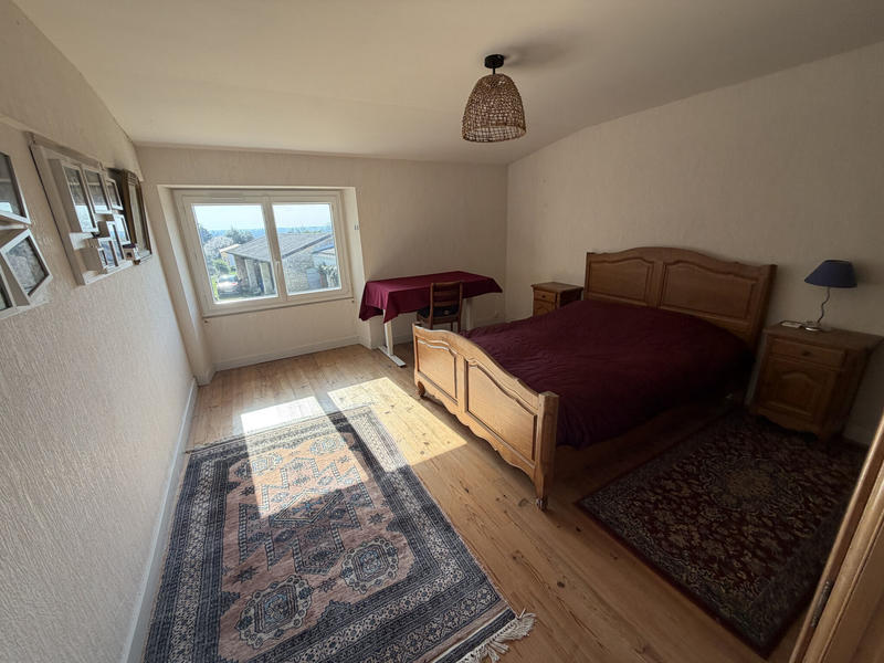 Maison - 240 m² - 10 pièces