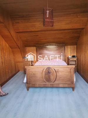 Maison - 90 m² - 4 pièces