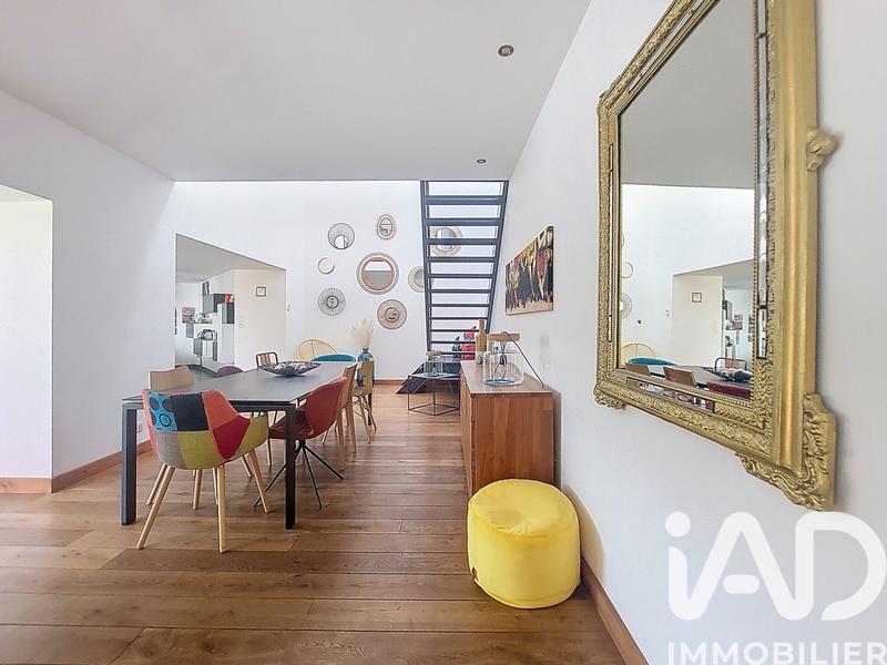 Maison - 197 m² - 6 pièces