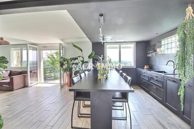 Maison - 103 m² - 4 pièces