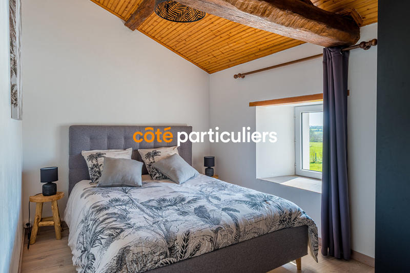 Maison - 240 m² - 11 pièces