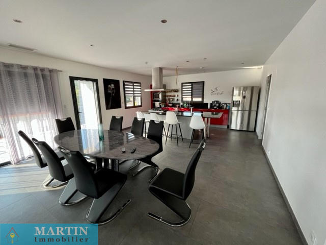 Villa - 200 m² - 6 pièces