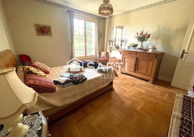 Maison - 400 m² - 13 pièces