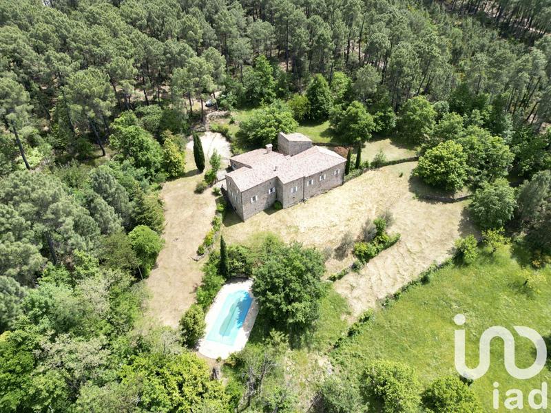 Maison - 404 m² - 12 pièces