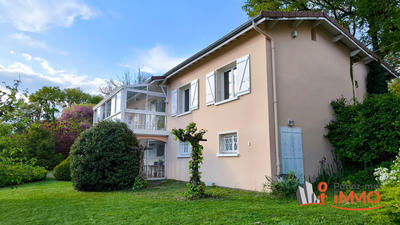 Villa - 164 m² - 6 pièces