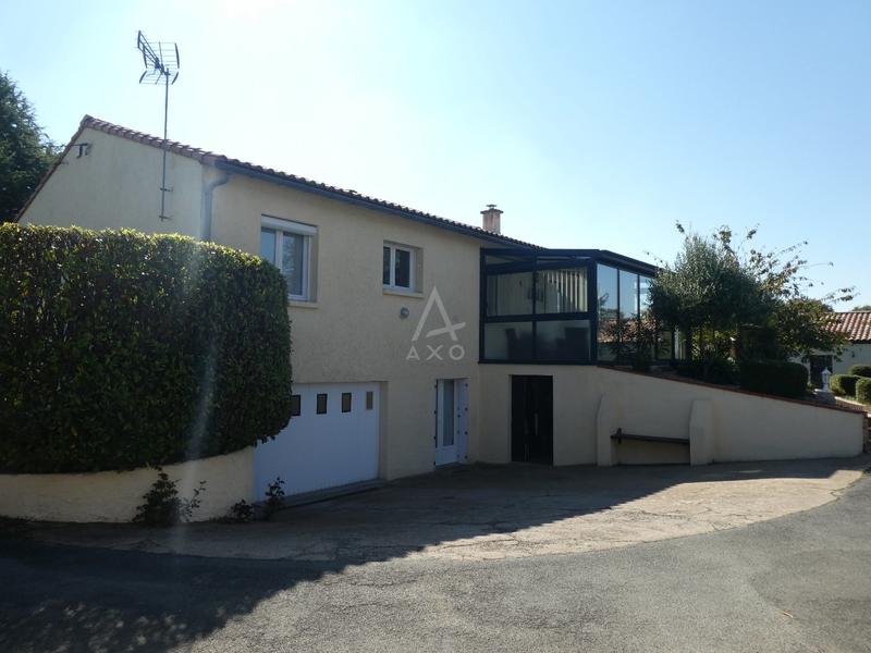 Maison - 92 m² - 5 pièces