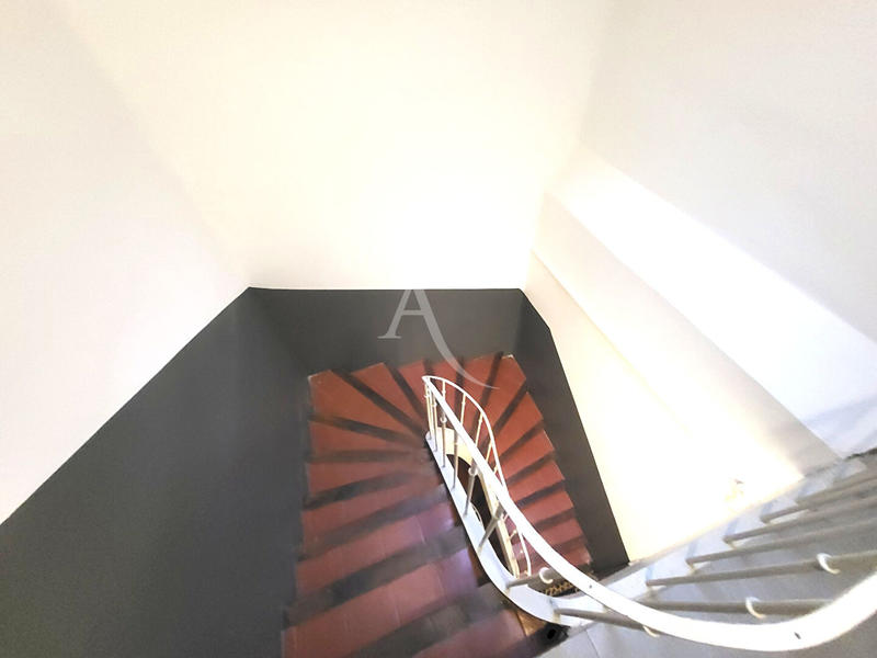 Immeuble - 250 m² - 9 pièces