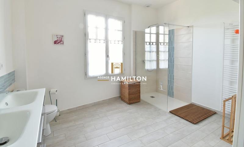 Maison - 200 m² - 6 pièces