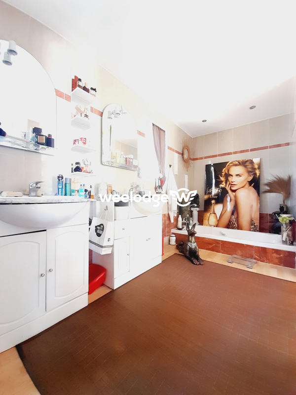 Maison - 140 m² - 4 pièces