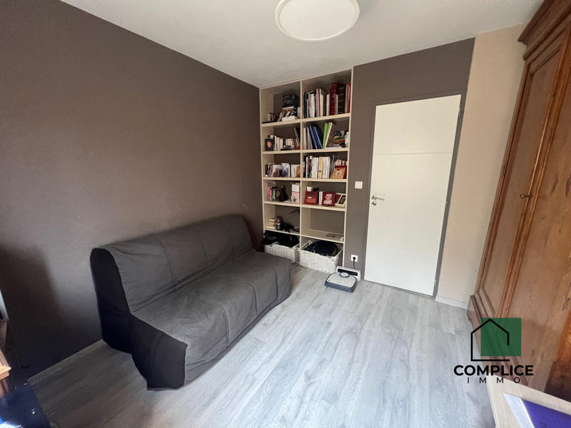 Maison - 161 m² - 8 pièces