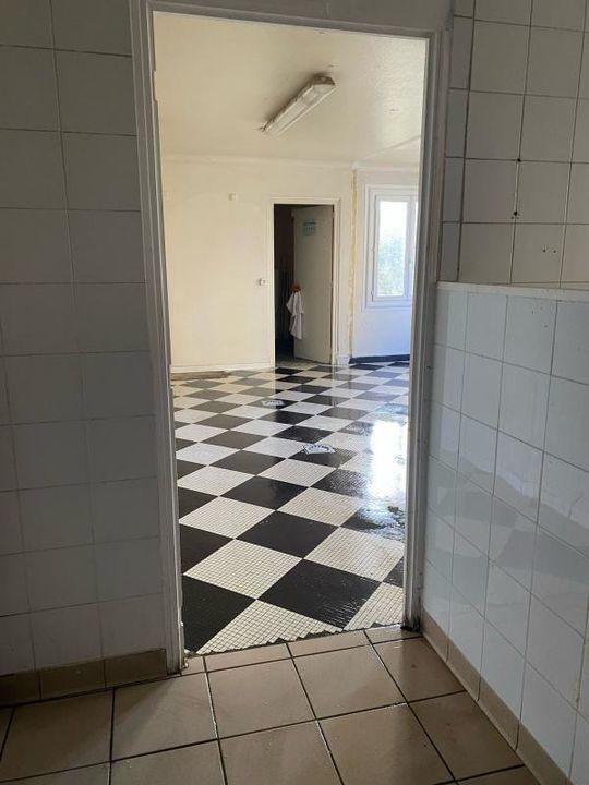 Maison - 274 m² - 7 pièces