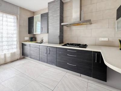 Maison - 248 m² - 7 pièces