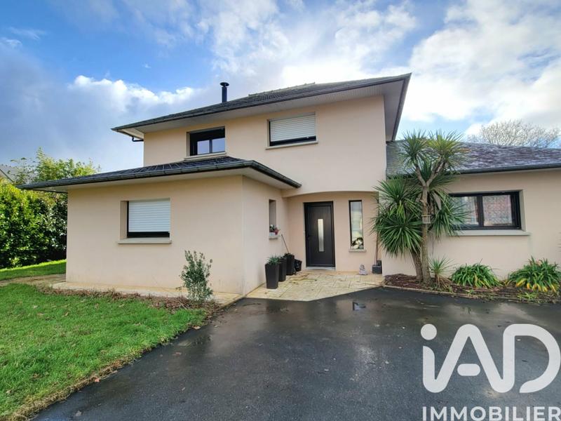 Maison - 200 m² - 5 pièces