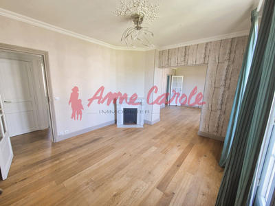 Appartement - 116 m² - 6 pièces