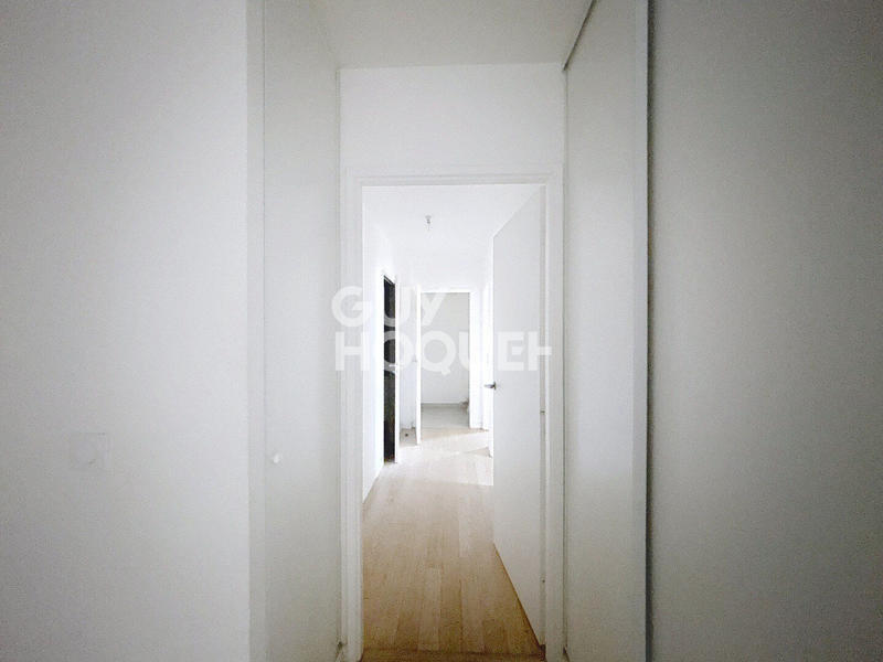 Appartement - 98 m² - 4 pièces