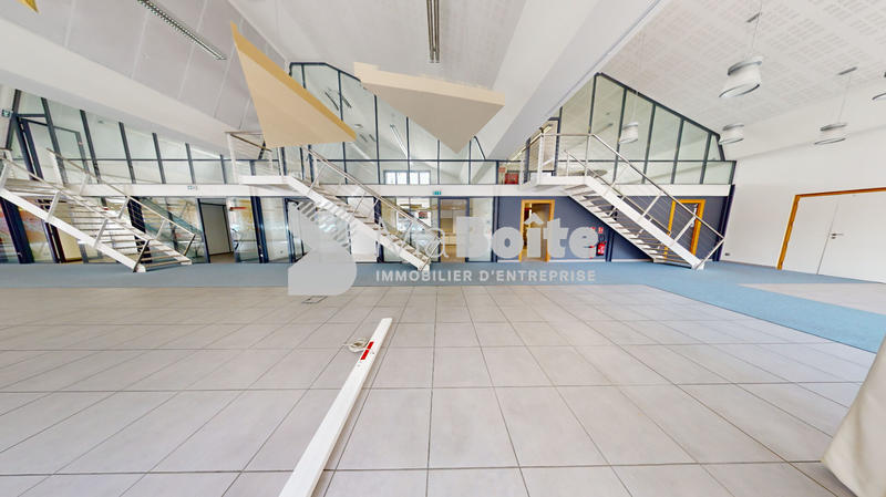 Local commercial - 1 337 m²