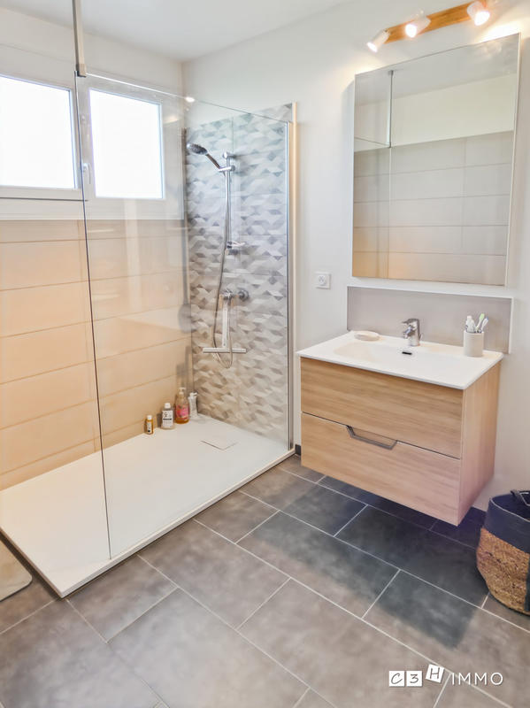 Maison - 151 m² - 6 pièces