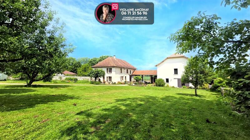 Maison - 340 m² - 13 pièces