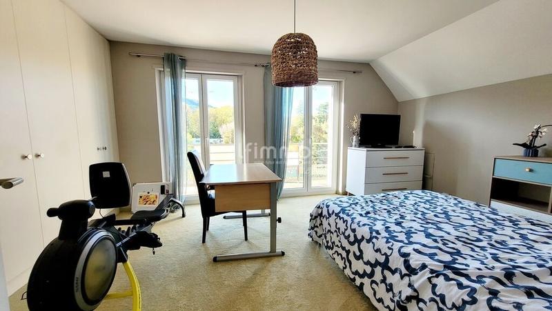 Maison - 192 m² - 6 pièces