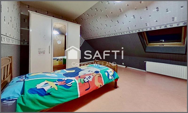 Maison - 236 m² - 10 pièces