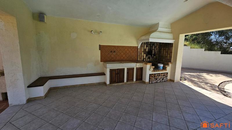 Maison - 161 m² - 9 pièces