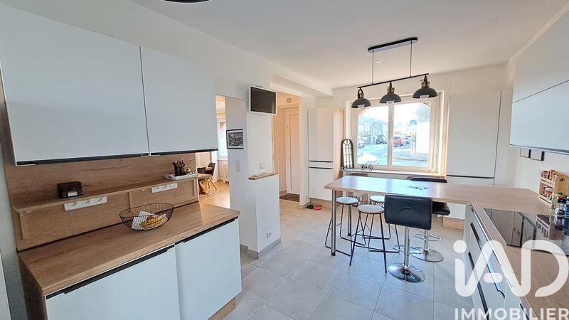 Maison de ville - 211 m² - 9 pièces