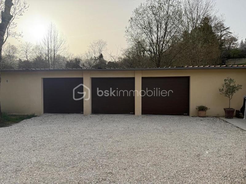 Maison traditionnelle - 139 m² - 6 pièces