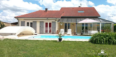 Villa - 196 m² - 8 pièces