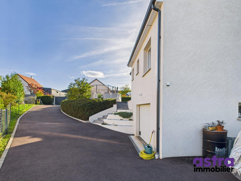 Maison - 108 m² - 6 pièces