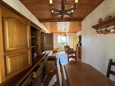 Maison - 90 m² - 5 pièces