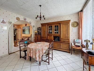 Maison - 89 m² - 6 pièces