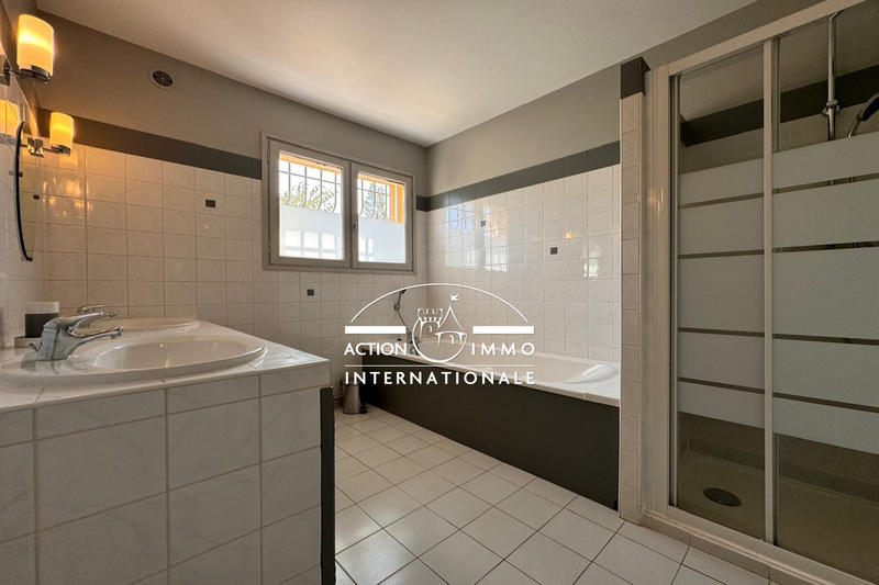 Villa - 154 m² - 6 pièces