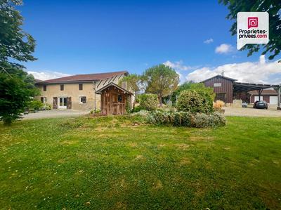 Maison - 372 m² - 11 pièces