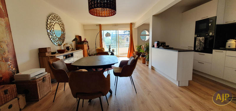 Appartement - 65 m² - 3 pièces