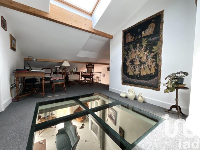 Maison - 205 m² - 5 pièces