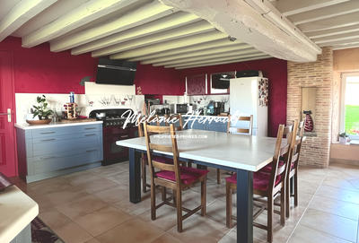 Maison - 225 m² - 9 pièces