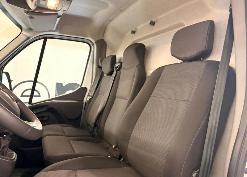 Renault Master Fourgon Fgn Trac F3300 L2h2 Blue Dci 135 Grand Confort