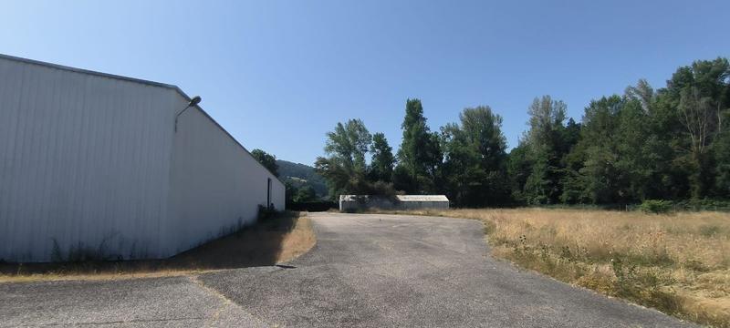 Local commercial - 463 m² - 1 pièce