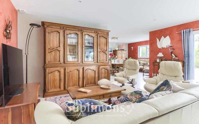 Maison - 206 m² - 4 pièces