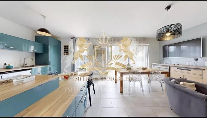 Maison - 92 m² - 6 pièces