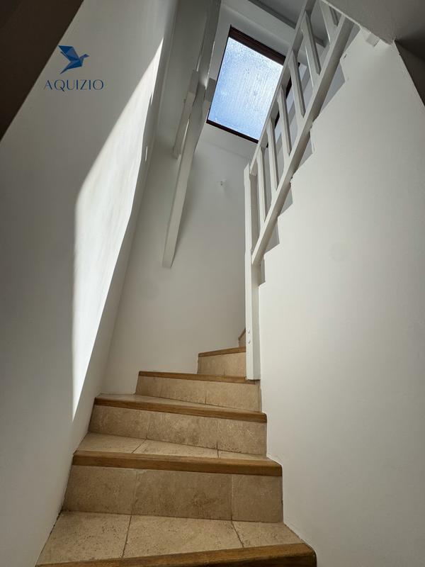 Villa - 261 m² - 8 pièces