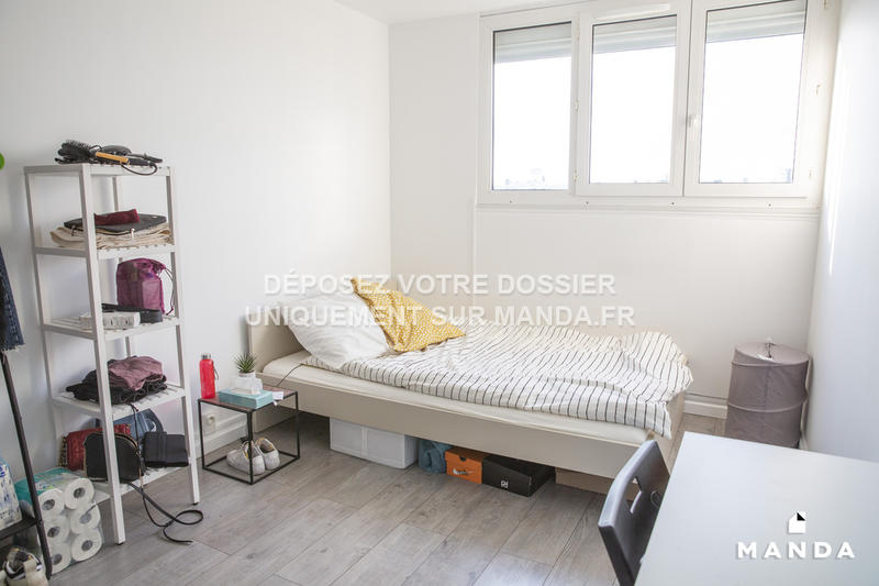 Chambre - 9 m² - 4 pièces