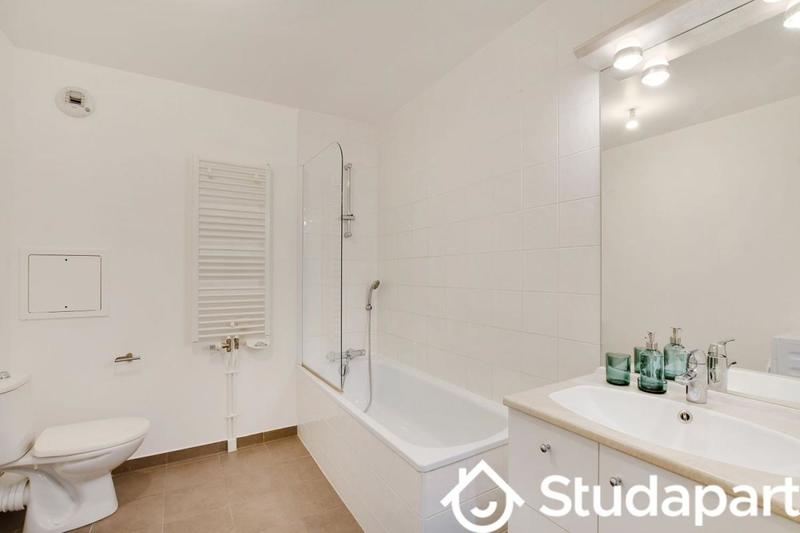 Chambre - 9 m² - 1 pièce