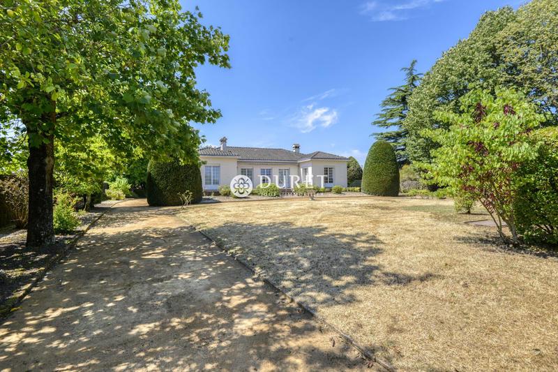 Maison - 193 m² - 7 pièces