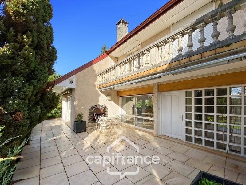 Maison - 192 m² - 8 pièces