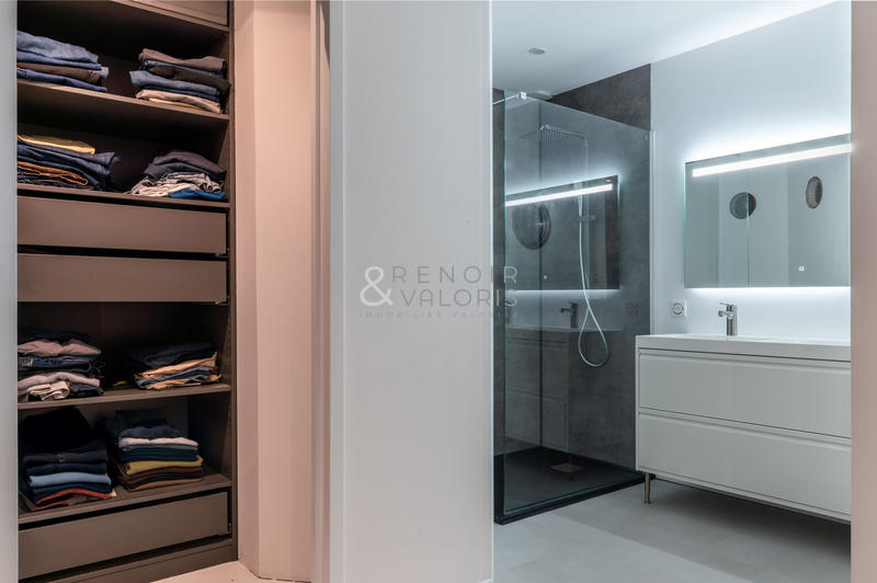 Maison - 223 m² - 6 pièces