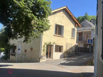 Maison de village - 104 m² - 5 pièces