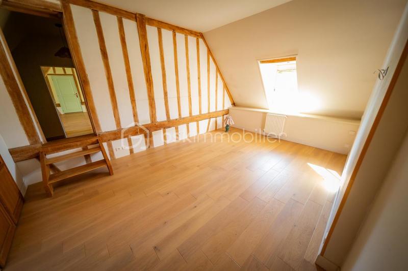 Propriété - 324 m² - 11 pièces