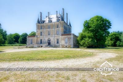 Château - 843 m² - 16 pièces