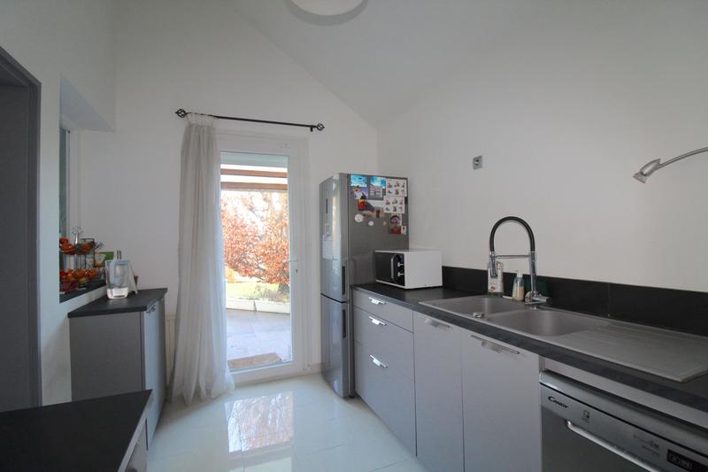 Maison - 92 m² - 4 pièces